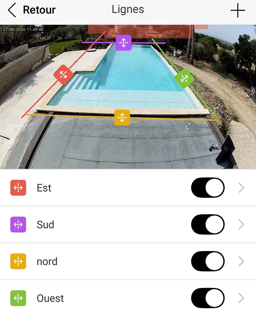 Zones de détection réglées autour d'une piscine, depuis l'application de l'alarme